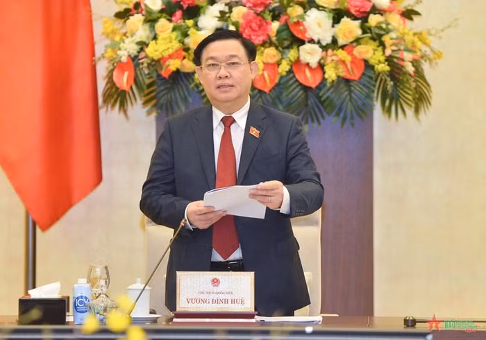 Chủ tịch Quốc hội Vương Đình Huệ phát biểu khai mạc.
