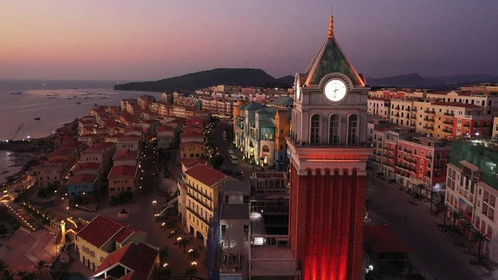 “Thị trấn Địa Trung Hải” đẹp như mơ tại Phú Quốc “Thị trấn Địa Trung Hải” đẹp như mơ tại Phú Quốc