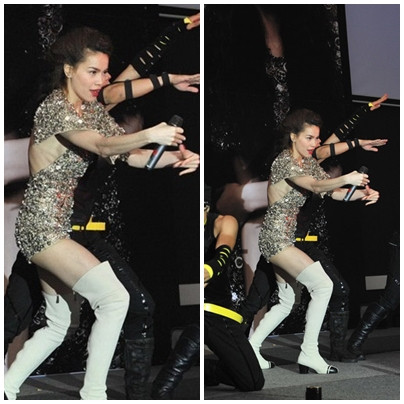 Trên sân khấu, những động tác vũ đạo đã 'lộ' ra 'bộ xương di động' của cô nàng