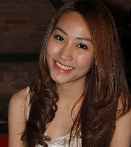 Trong một sự kiện diễn ra trước đó không lâu, người đẹp Quy Nhơn khiến bao người giật mình vì dung nhan quá xa lạ.