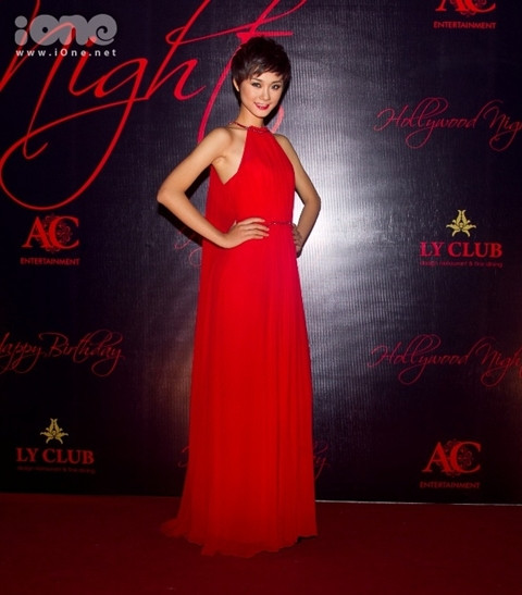 Các người đẹp Next Top Model thường có chung đặc điểm là cao, gầy và... ngực nhỏ. Trà My cũng không phải là một ngoại lệ. Các người đẹp Next Top Model thường có chung đặc điểm là cao, gầy và... ngực nhỏ. Trà My cũng không phải là một ngoại lệ.