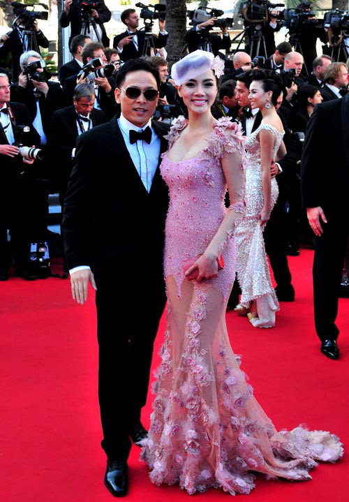 Năm 2012 là năm không mấy thành công của Trang Nhung, người đẹp không ghi được dấu ấn với điện ảnh, cô thất bại khi "lấn sân" âm nhạc. Về thời trang, người mẫu không được đánh giá cao, số lần tham dự sự kiện ít ỏi không đủ để người đẹp phô diễn phong cách riêng. Có vẻ như cô chưa có sự thay đổi và đột phá trong phong cách thời trang, Trang Nhung khó có thể thoát khỏi danh xưng người đẹp cầu kì. Năm 2012 là năm không mấy thành công của Trang Nhung, người đẹp không ghi được dấu ấn với điện ảnh, cô thất bại khi "lấn sân" âm nhạc. Về thời trang, người mẫu không được đánh giá cao, số lần tham dự sự kiện ít ỏi không đủ để người đẹp phô diễn phong cách riêng. Có vẻ như cô chưa có sự thay đổi và đột phá trong phong cách thời trang, Trang Nhung khó có thể thoát khỏi danh xưng người đẹp cầu kì.