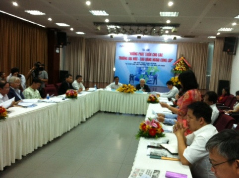 Quang cảnh buổi tọa đàm "Hướng phát triển cho các trường ĐH - CĐ ngoài công lập" (Ảnh: H.L) Quang cảnh buổi tọa đàm "Hướng phát triển cho các trường ĐH - CĐ ngoài công lập" (Ảnh: H.L)