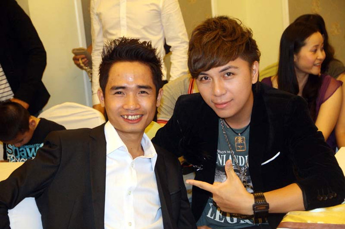 Ca sỹ Minh Vương là 1 trong 4 đại diện hình ảnh của cuộc thi Tìm kiếm gương mặt Nữ sinh trong mơ do Báo Giáo dục Việt Nam tổ chức, bên cạnh Hoa hậu Ngọc Hân, Hoa hậu Dương Thùy Linh và Hoa hậu biển Nguyễn Thị Loan. Trong quá trinh phát động cuộc thi ở các trường Đại học lớn ở Hà Nội, anh luôn khiến cho các sinh viên phải 'ngất ngây' với các ca khúc.