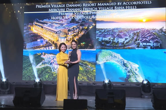 Đại diện Sun Group nhận giải thưởng WLHA 2019. Đại diện Sun Group nhận giải thưởng WLHA 2019.