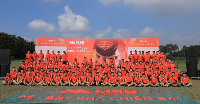 Các cán bộ nhân viên tham gia sự kiện Xác lập kỷ lục chống đẩy Việt Nam Các cán bộ nhân viên tham gia sự kiện Xác lập kỷ lục chống đẩy Việt Nam