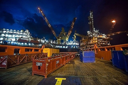 Giàn PV DRILLING V trên mỏ Hải Thạch về đêm