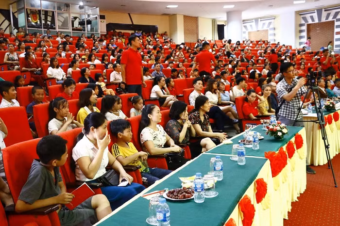 Cuộc thi nhận được sự ủng hộ từ đông đảo phụ huynh và học sinh.