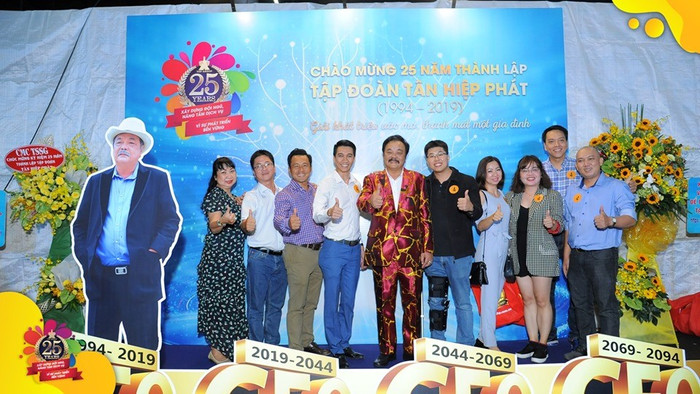 Ai sẽ là CEO tiếp theo của Tân Hiệp Phát để nối bước “huyền thoại” Dr Thanh? Ai sẽ là CEO tiếp theo của Tân Hiệp Phát để nối bước “huyền thoại” Dr Thanh?