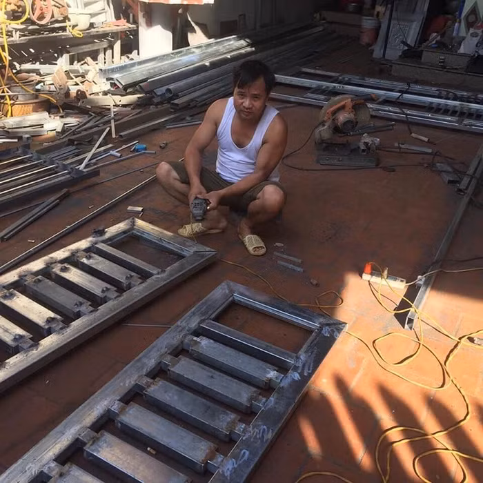 Lương thấp, nhiều giáo viên vất vả mưu sinh (Ảnh: Vũ Ninh) Lương thấp, nhiều giáo viên vất vả mưu sinh (Ảnh: Vũ Ninh)