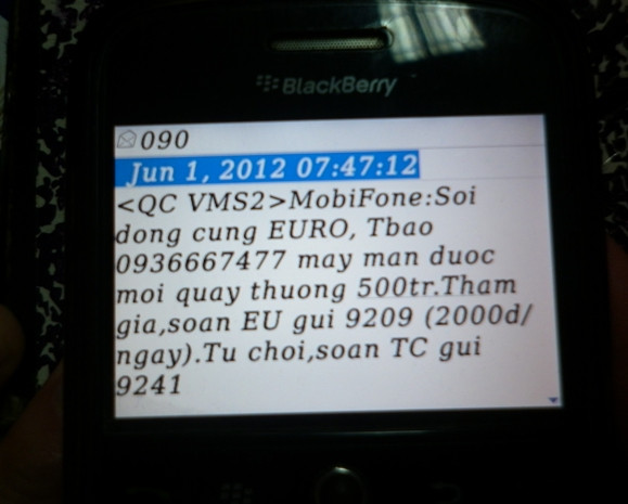 Anh H thường xuyên phải "bực mình" vì những tin nhắn quảng cáo như thế này từ nhà mạng Mobifone Anh H thường xuyên phải "bực mình" vì những tin nhắn quảng cáo như thế này từ nhà mạng Mobifone