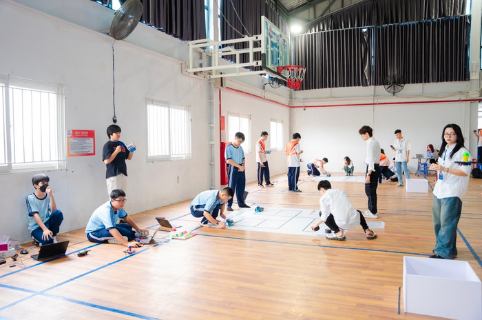 Hình ảnh tại sa bàn thi đấu.