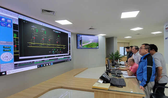 Ông Lê Đình Chiến – Giám đốc PTC2 có mặt tại Trung tâm để chỉ huy công tác phòng chống thiên tai.