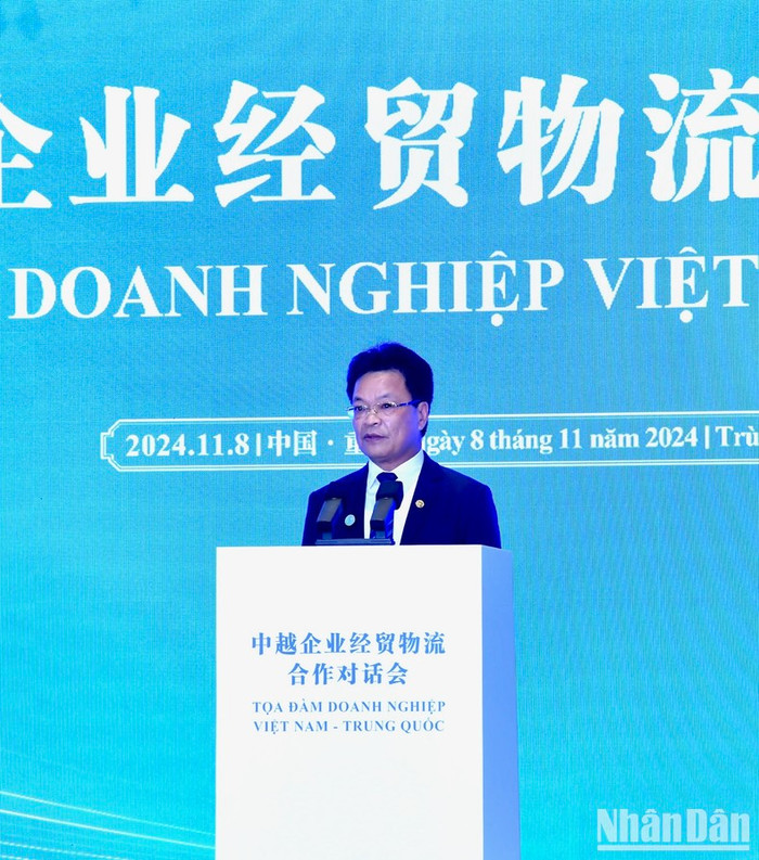 Chủ tịch Hội đồng thành viên Tổng công ty Đường sắt Việt Nam Đặng Sỹ Mạnh phát biểu ý kiến tại Tọa đàm. (Ảnh: Thanh Giang) Chủ tịch Hội đồng thành viên Tổng công ty Đường sắt Việt Nam Đặng Sỹ Mạnh phát biểu ý kiến tại Tọa đàm. (Ảnh: Thanh Giang)