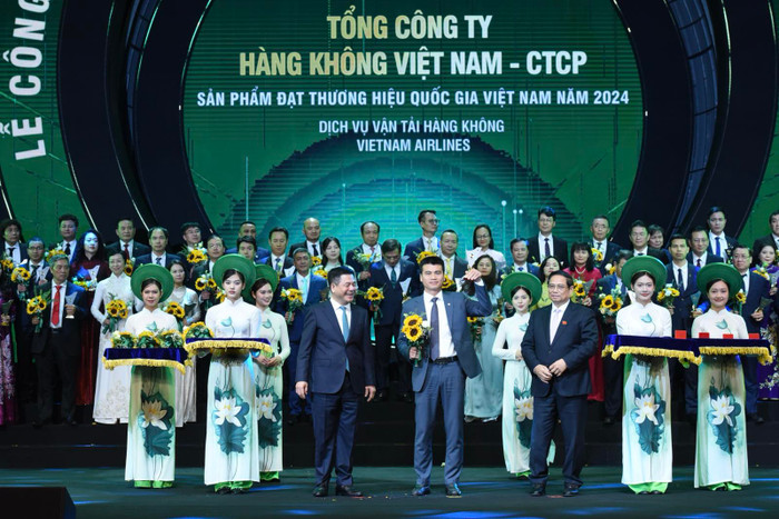 Vietnam Airlines nhận giải thưởng "Sản phẩm đạt Thương hiệu Quốc gia 2024” 1-Vietnam Airlines nhận giải thưởng _Sản phẩm đạt Thương hiệu quốc gia 2024”.jpg