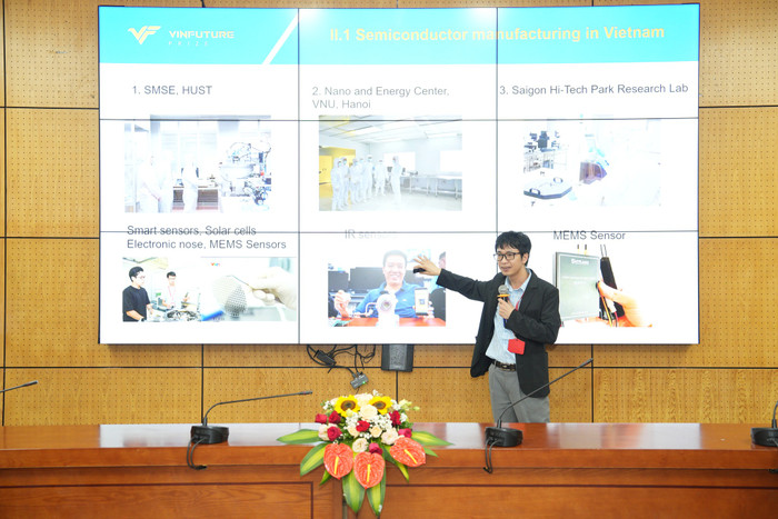 Giáo sư Nguyễn Đức Hòa chia sẻ, sự kiện InnovaConnect là bước tiến vượt bậc trong kết nối tri thức toàn cầu. Anh 2 (18).jpg