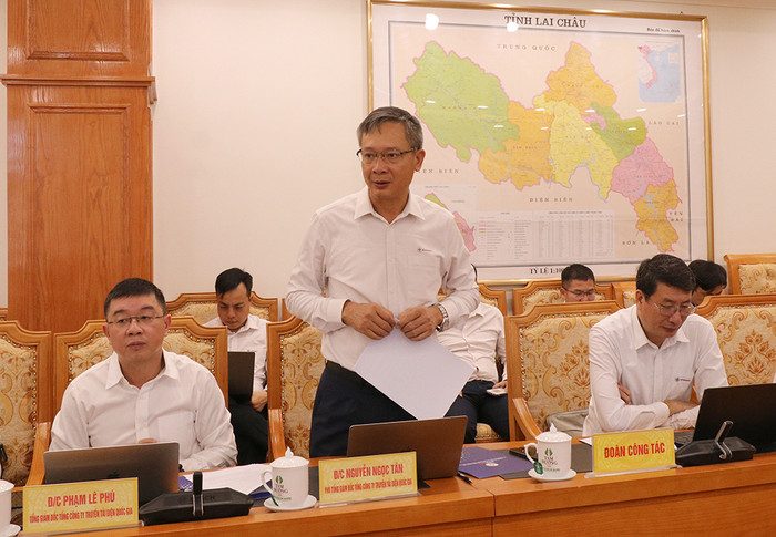 Ông Nguyễn Ngọc Tân – Phó Tổng giám đốc EVNNPT phát biểu tại buổi làm việc.