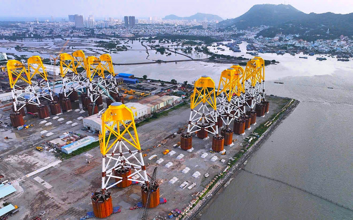 Chân đế điện gió ngoài khơi do PTSC chế tạo. Chân đế điện gió ngoài khơi do PTSC chế tạo.