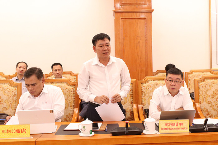 Ông Hoàng Văn Tuyên – Giám đốc NPMB báo cáo tại buổi làm việc.