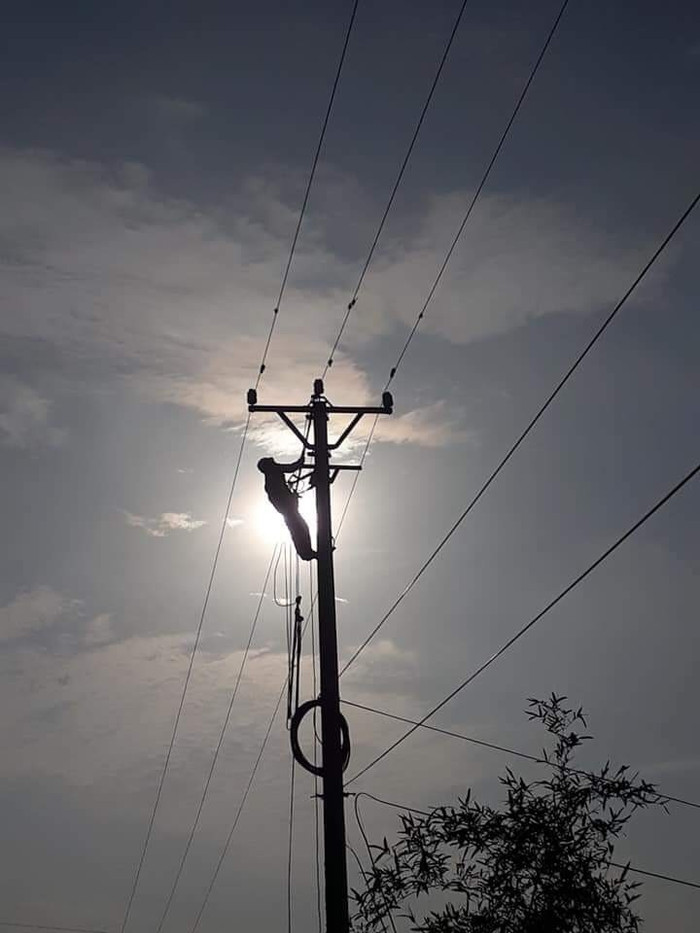 Khắc phục sự cố lưới điện Khắc phục sự cố lưới điện