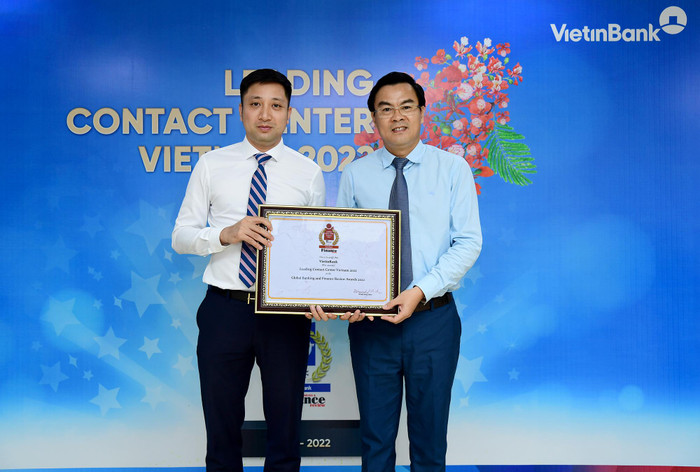 VietinBank vinh dự nhận giải thưởng Trung tâm Dịch vụ khách hàng dẫn đầu Việt Nam 2022 VietinBank vinh dự nhận giải thưởng Trung tâm Dịch vụ khách hàng dẫn đầu Việt Nam 2022
