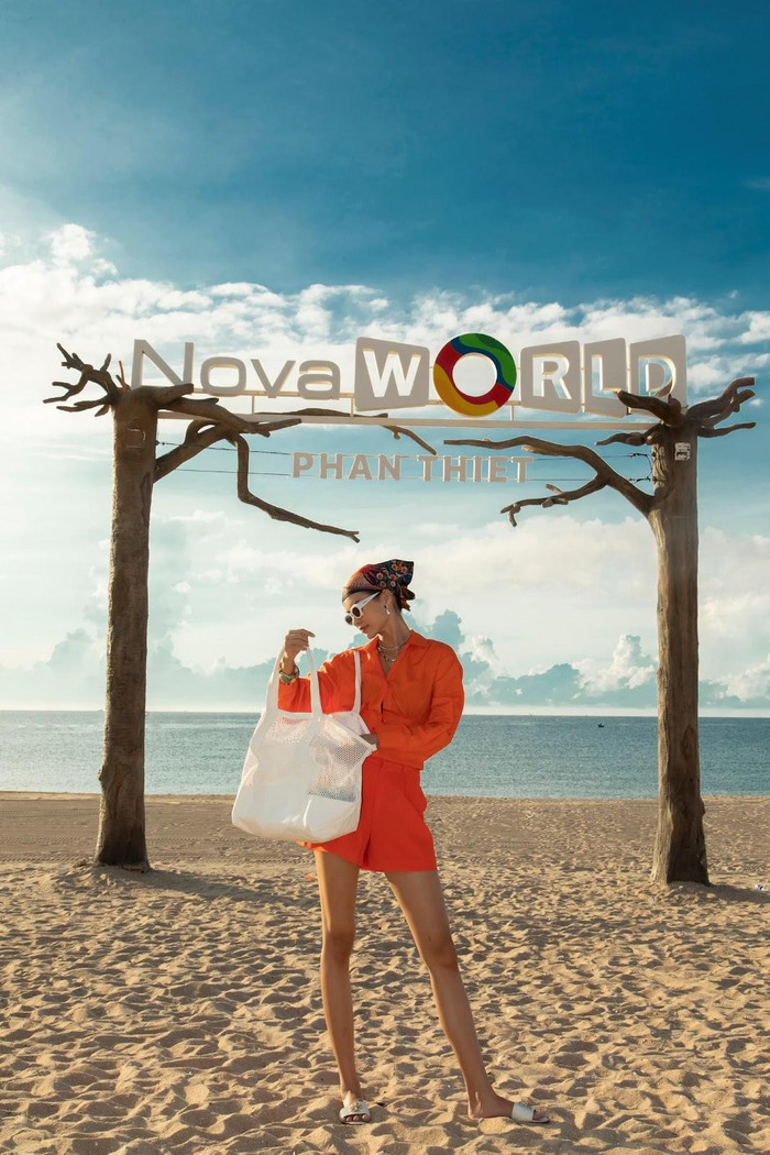 Cao Thiên Trang cho biết, khi đến với NovaWorld Phan Thiet, chắc chắn các bạn sẽ không thiếu hình đẹp đem về Cao Thiên Trang cho biết, khi đến với NovaWorld Phan Thiet, chắc chắn các bạn sẽ không thiếu hình đẹp đem về