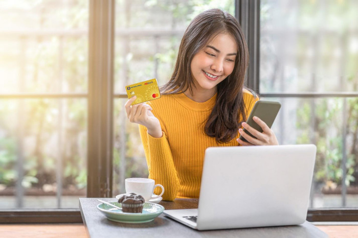 Theo tìm hiểu, siêu thẻ HDBank Petrolimex 4 trong 1 là dòng thẻ mới toanh đang “làm mưa làm gió” thời gian gần đây. Thẻ được mệnh danh là “Siêu thẻ quốc dân” khi sở hữu hàng loạt các tiện ích độc đáo. Theo tìm hiểu, siêu thẻ HDBank Petrolimex 4 trong 1 là dòng thẻ mới toanh đang “làm mưa làm gió” thời gian gần đây. Thẻ được mệnh danh là “Siêu thẻ quốc dân” khi sở hữu hàng loạt các tiện ích độc đáo.