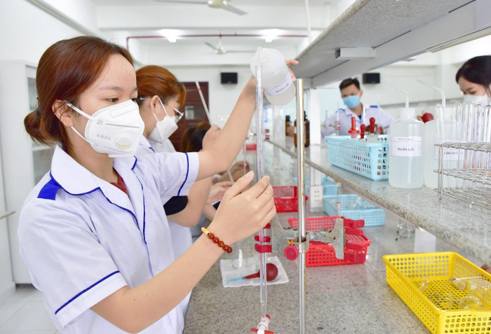 Sinh viên Nova College được chú trọng đào tạo kỹ năng và kinh nghiệm thực chiến. Sinh viên Nova College được chú trọng đào tạo kỹ năng và kinh nghiệm thực chiến.