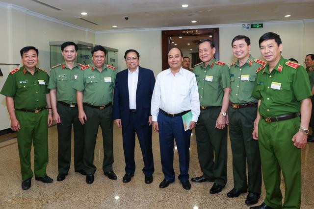 Chủ tịch nước Nguyễn Xuân Phúc, Thủ tướng Phạm Minh Chính và các đại biểu dự hội nghị - Ảnh: VGP/Nhật Bắc Chủ tịch nước Nguyễn Xuân Phúc, Thủ tướng Phạm Minh Chính và các đại biểu dự hội nghị - Ảnh: VGP/Nhật Bắc