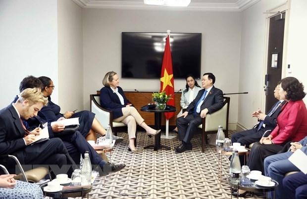 Chủ tịch Quốc hội Vương Đình Huệ tiếp Bộ trưởng Bộ Thương mại quốc tế Anh Anne-Marie Trevelyan. (Ảnh: Doãn Tấn/TTXVN) Chủ tịch Quốc hội Vương Đình Huệ tiếp Bộ trưởng Bộ Thương mại quốc tế Anh Anne-Marie Trevelyan. (Ảnh: Doãn Tấn/TTXVN)