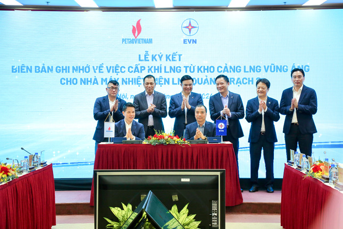 PV GAS và EVN ký kết biên bản ghi nhớ cung cấp LNG cho dự án Nhà máy Nhiệt điện Quảng Trạch II. 2-3.JPG