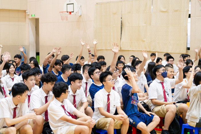 Tại Trường Trung học Vinschool Central Park, các “đại sứ Xanh” đã thể hiện sự quan tâm đặc biệt đến chủ đề Y tế Xanh, dù đây là một chủ đề khá phức tạp. 12.jpg