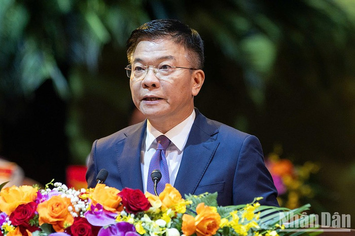 Phó Thủ tướng Chính phủ Lê Thành Long phát biểu ý kiến tại phiên bế mạc. Phó Thủ tướng Chính phủ Lê Thành Long phát biểu ý kiến tại phiên bế mạc.