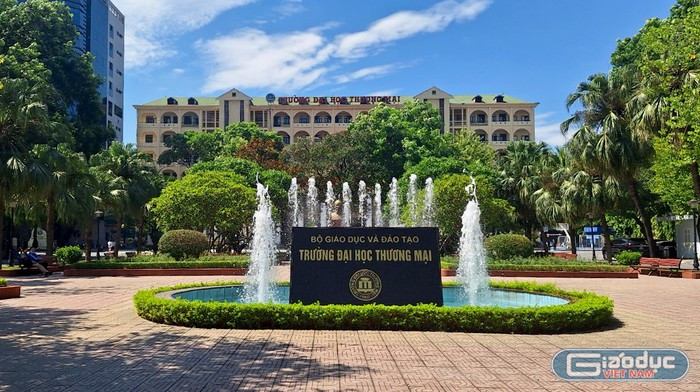 Khuôn viên Trường Đại học Thương mại. (Ảnh: Mạnh Đoàn) gdvn-truong-dai-hoc-thuong-mai-4-1984.jpg