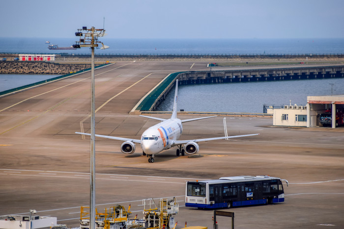 Sân bay Quốc tế Macau xây dựng trên đất lấn biển. Nguồn Macao News. Sân bay Quốc tế Macau xây dựng trên đất lấn biển. Nguồn Macao News.jpg