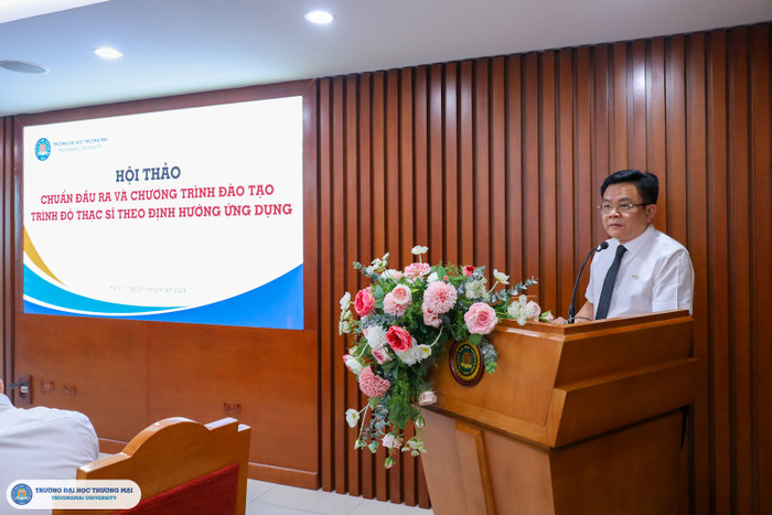 Phó Giáo sư, Tiến sĩ Nguyễn Hoàng – Hiệu trưởng Trường Đại học Thương mại phát biểu khai mạc Hội thảo. anh2.jpg