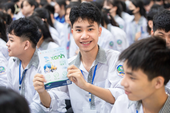 Các em học sinh tại Trường Trung học phổ thông Tam Nông (Phú Thọ) 3.jpg