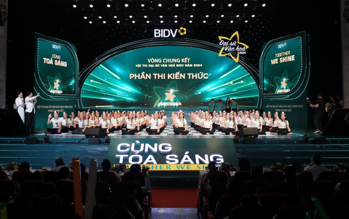 Phần thi Kiến thức đòi hỏi tư duy, sự sáng tạo và nhạy bén của các thí sinh. Ảnh 04.JPG