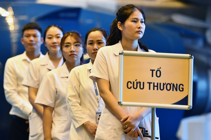 4-Tổ cứu thương sẵn sàng.JPG