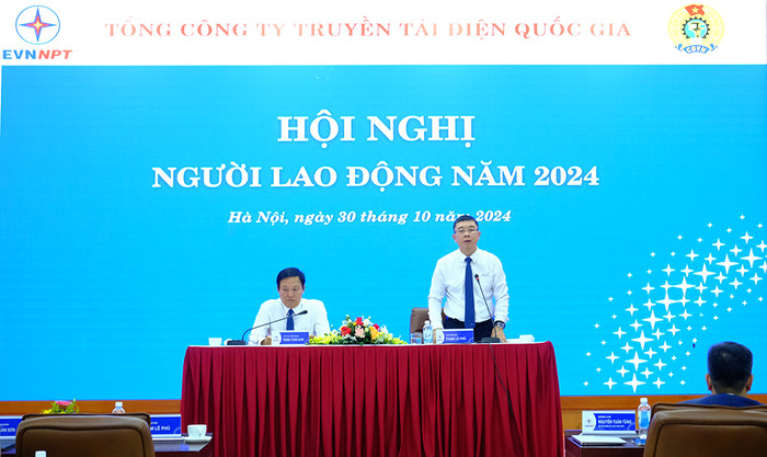 Tổng giám đốc EVNNPT Phạm Lê Phú và Chủ tịch Công đoàn EVNNPT Trịnh Tuấn Sơn chủ trì hội nghị. Tổng giám đốc EVNNPT Phạm Lê Phú và Chủ tịch Công đoàn EVNNPT Trịnh Tuấn Sơn chủ trì hội nghị.