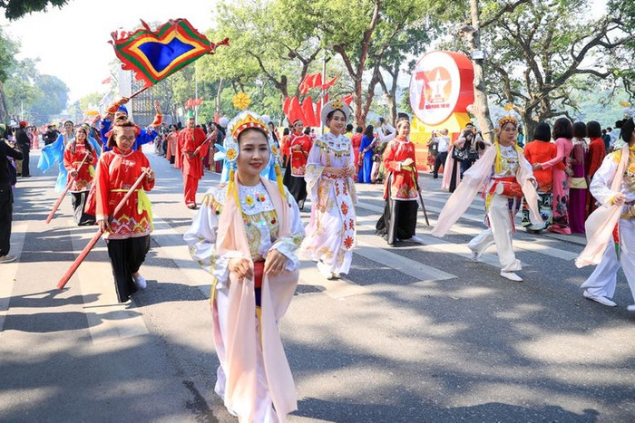 Ảnh: VGP/Nhật Bắc Thủ tướng Phạm Minh Chính dự 'Ngày hội Văn hóa vì hòa bình' của Hà Nội- Ảnh 20.