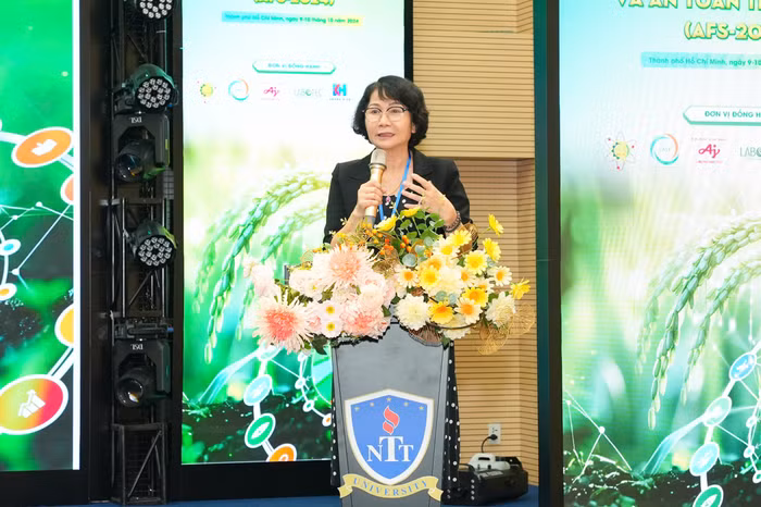 PGS.TS. Trần Thị Hồng - Phó hiệu trưởng Trường ĐH Nguyễn Tất Thành_Trưởng ban tổ chức.jpg