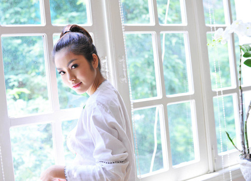 Hầu như người ta rất ít khi thấy Tăng Thanh Hà trang điểm đậm đà, cầu kỳ hay lòe loẹt...