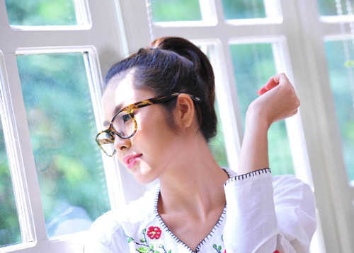 Vì những nét đẹp "trời cho" tự nhiên và sáng giá thế này đủ để cô đẹp rạng ngời...