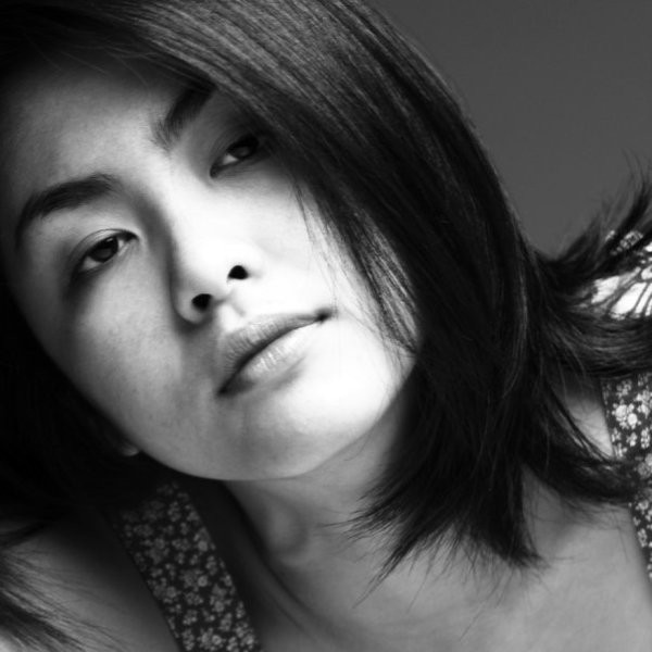 ... đầy nữ tính....