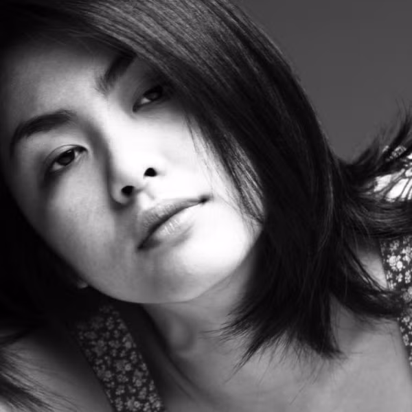 ... đầy nữ tính....