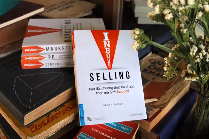 Cuốn sách “Inbound Selling” của tác giả Brian Signorelli