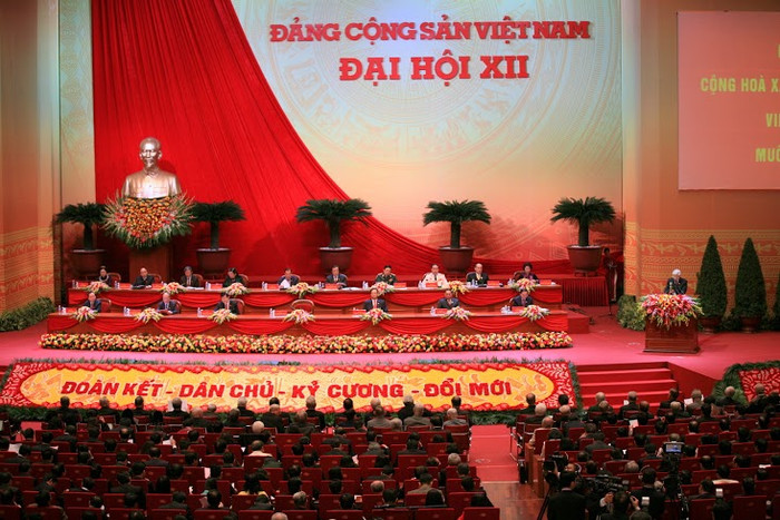 Đại hội XII của Đảng-tổ chức sau 30 năm toàn Đảng, toàn quân, toàn dân ta thực hiện công cuộc Đổi mới kể từ Đại hội VI (tháng 12/1986). Những quyết sách tại Nghị quyết Đại hội XII của Đảng là phương hướng phát triển đất nước trong thời kỳ mới. Ảnh: VGP Đại hội XII của Đảng-tổ chức sau 30 năm toàn Đảng, toàn quân, toàn dân ta thực hiện công cuộc Đổi mới kể từ Đại hội VI (tháng 12/1986). Những quyết sách tại Nghị quyết Đại hội XII của Đảng là phương hướng phát triển đất nước trong thời kỳ mới. Ảnh: VGP