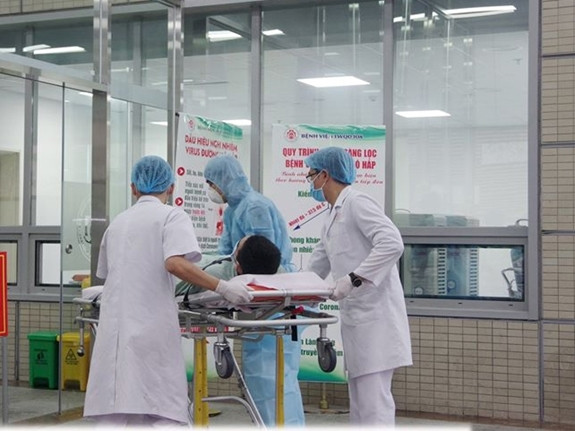 Bệnh viện Trung ương Quân đội 108 diễn tập cấp cứu bệnh nhân nghi nhiễm virus Corona. Ảnh: BV Bệnh viện Trung ương Quân đội 108 diễn tập cấp cứu bệnh nhân nghi nhiễm virus Corona. Ảnh: BV