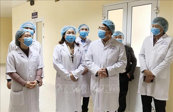 Kiểm tra công tác ứng phó dịch bệnh viêm đường hô hấp cấp do chủng mới vi rút Corona tại một cơ sở y tế tại Hải Phòng. Ảnh: An Đăng/TTXVN Kiểm tra công tác ứng phó dịch bệnh viêm đường hô hấp cấp do chủng mới vi rút Corona tại một cơ sở y tế tại Hải Phòng. Ảnh: An Đăng/TTXVN